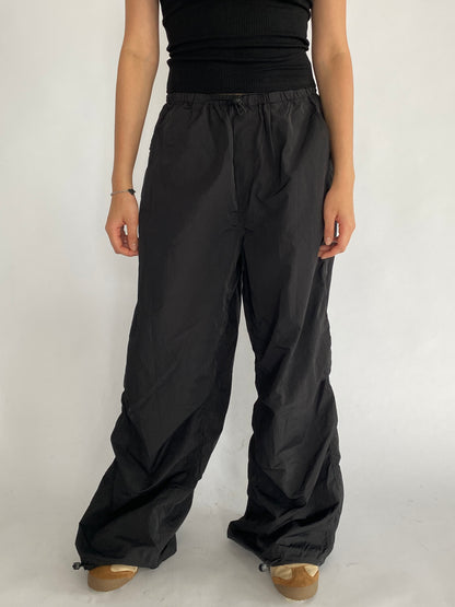 Jade Parachute Pants in black