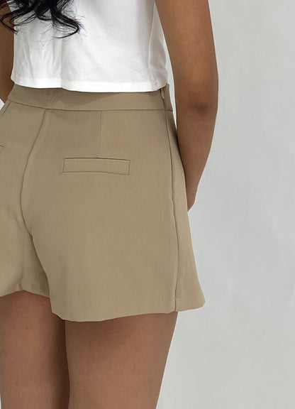 Diane Everyday Skort in sand