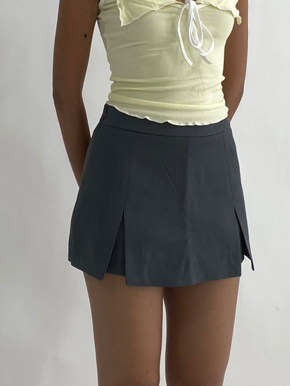 Diane Everyday Skort in grey