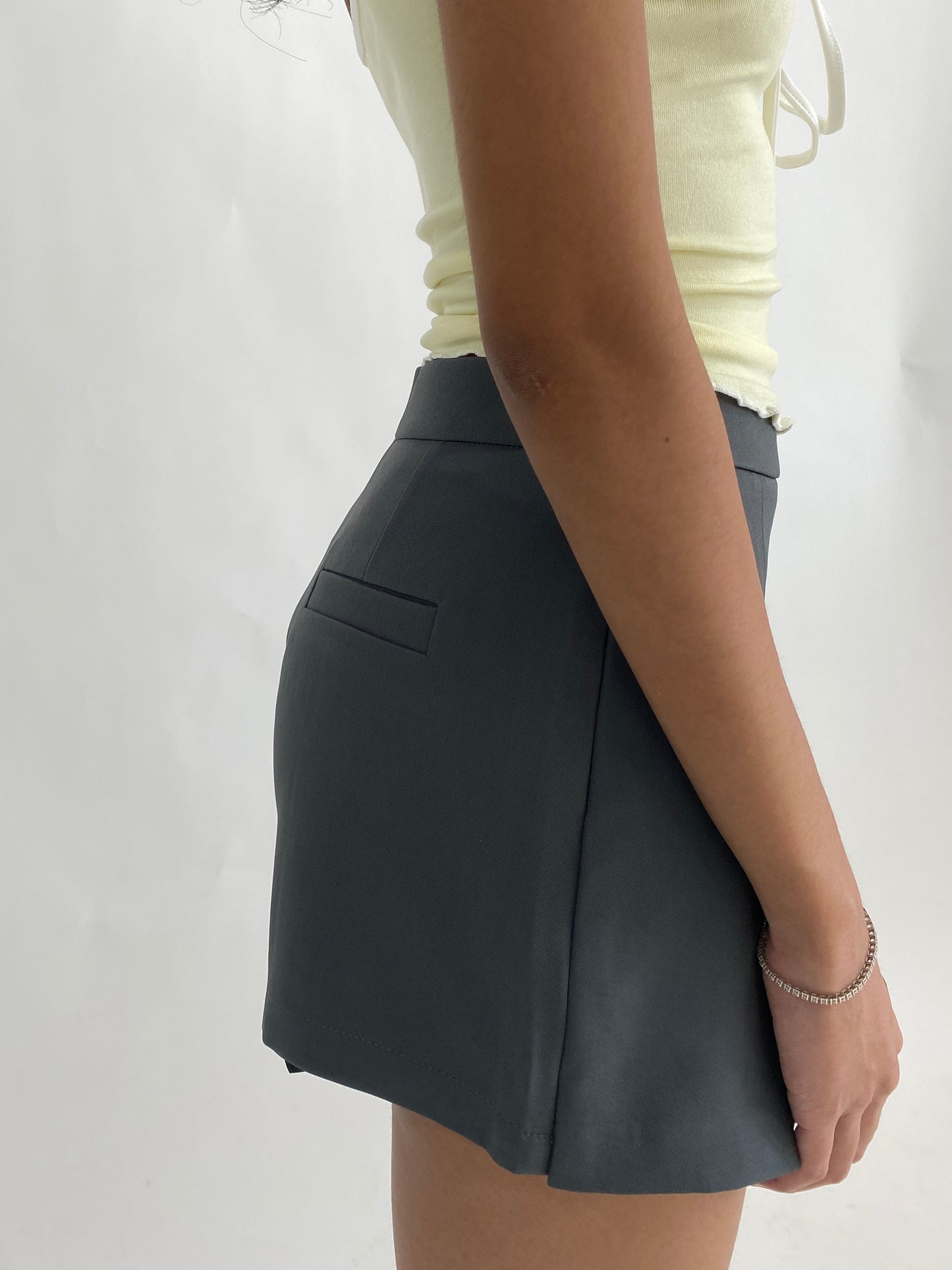 Diane Everyday Skort in grey