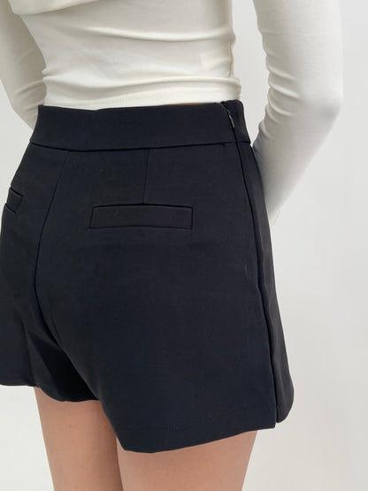 Diane Everyday Skort in black